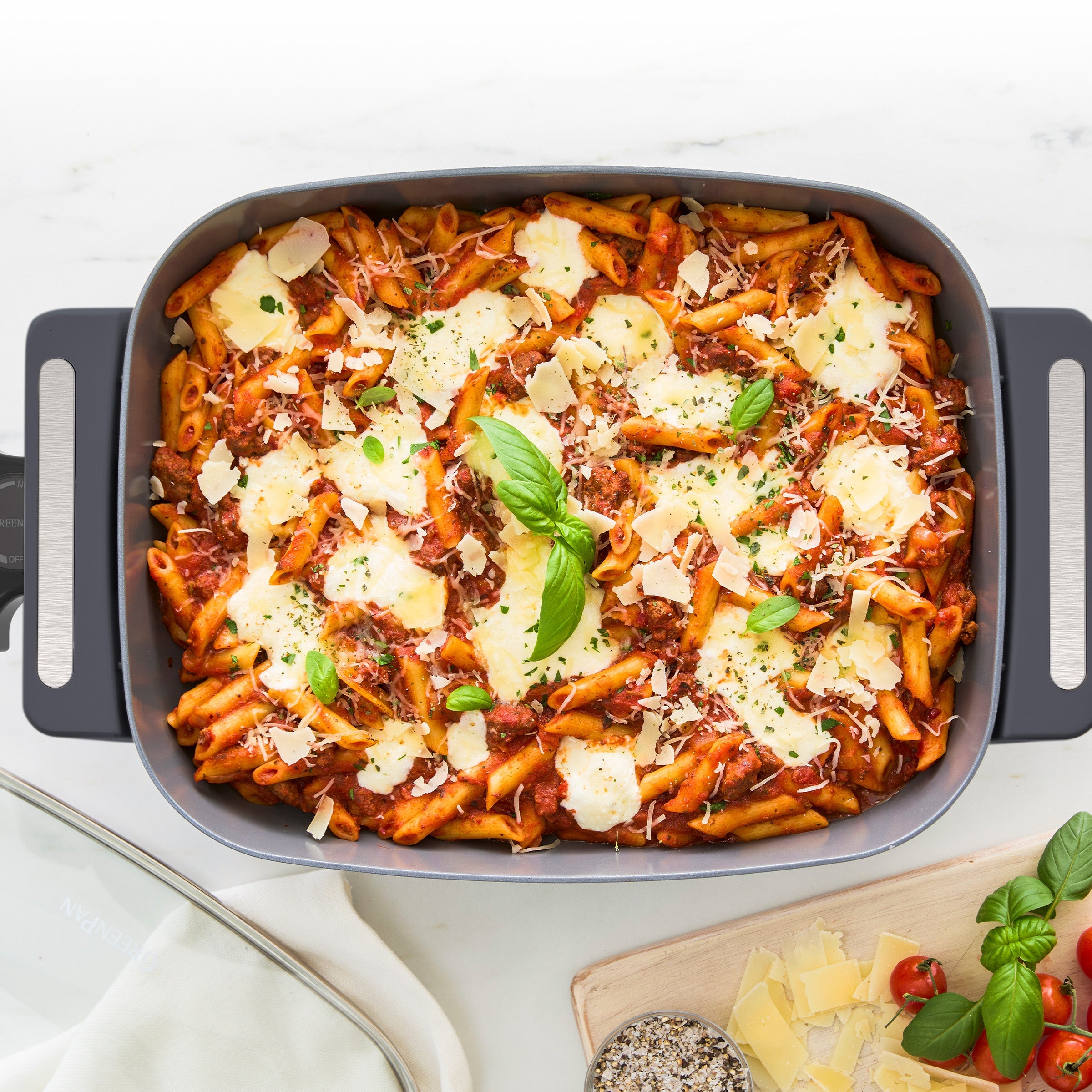 7-Quart Advanced Skillet | Graphite